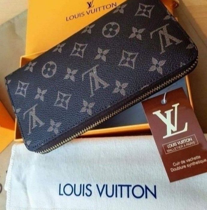 Set dama compus din geanta+portofel+esarfa/saculet, etichetă