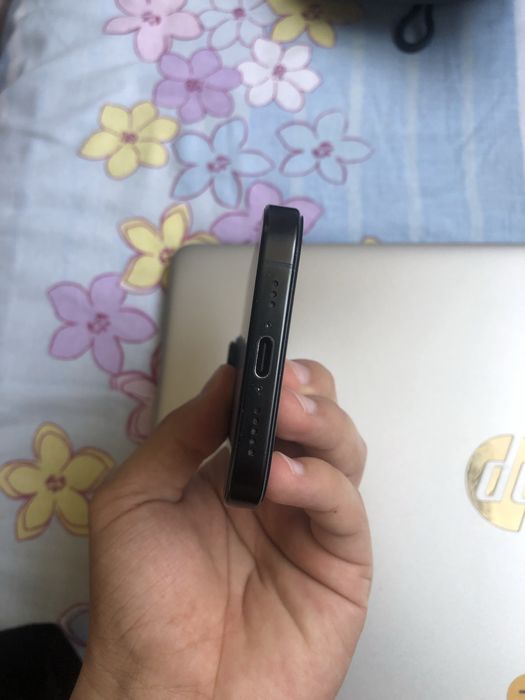 iPhone 16 Pro black