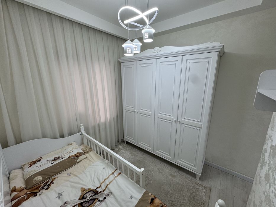 4 хонали зур ремонти ва мебель техникаси билан сотилади