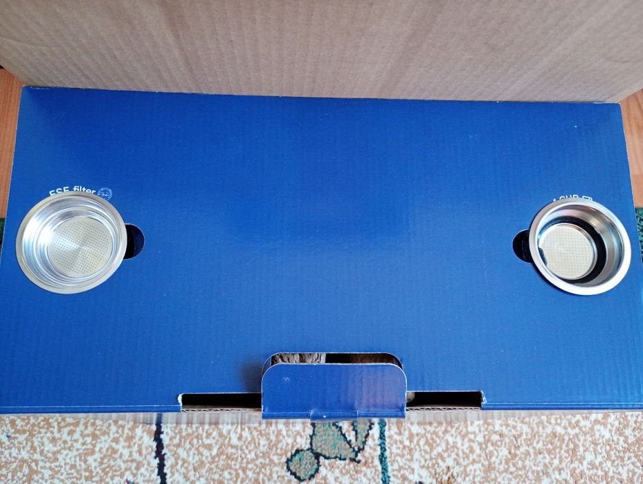 Espressor manual DELONGHI Dedica Style EC685.M, 1300W, 15 bar