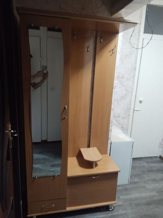 Продам срочно. Прихожая