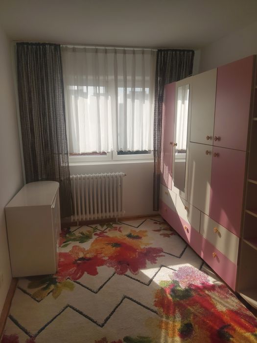 Inchiriez apartament 3 camere Vlaicu 5 colturi