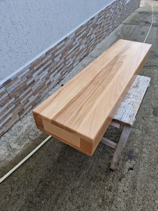 Scări,trepte plutitoare din lemn masiv,baluștri și accesorii scară