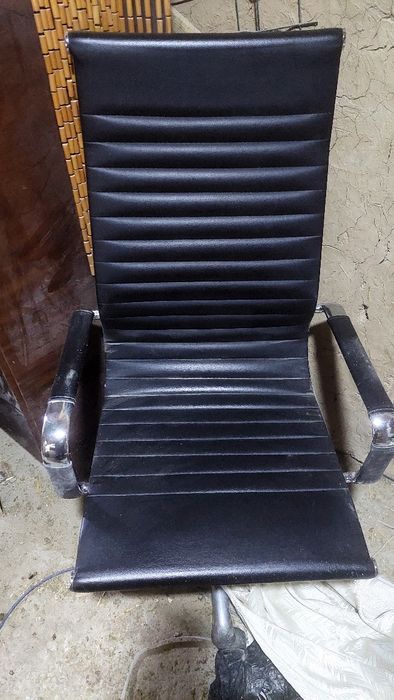 Продаётся офисное кресло