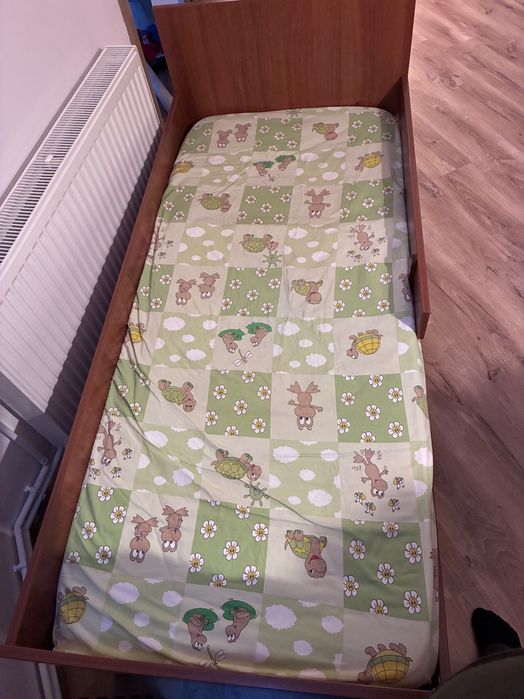 De vânzare 2 paturi copii 70×160 cm – la comandă, cu depozitare