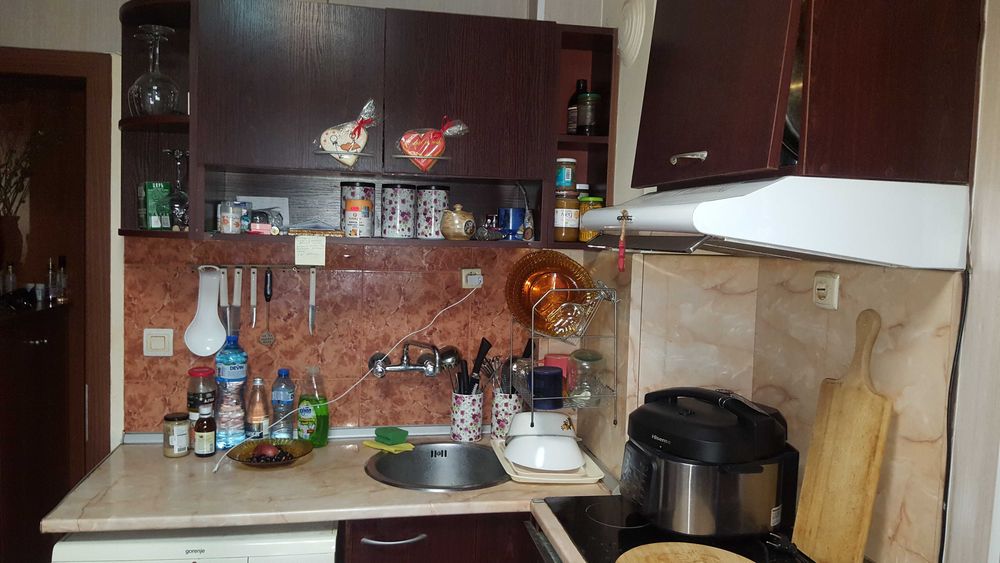 Давам гарсониера под наем - гр. Перник, Център, 45 кв.м. 390 €