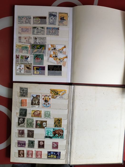 570 Timbre vechi de vînzare. 35 pagini.