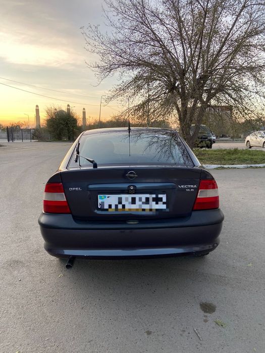 Продам Опель вектра б