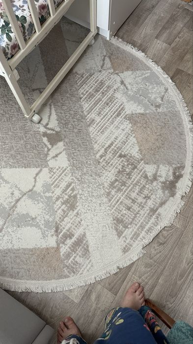 Продам палас в отличном состоянии