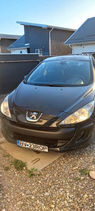 Văd peugeot 308 1.4 benzina