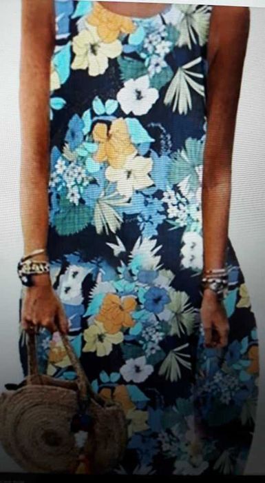 Лятна рокля-флорални мотиви