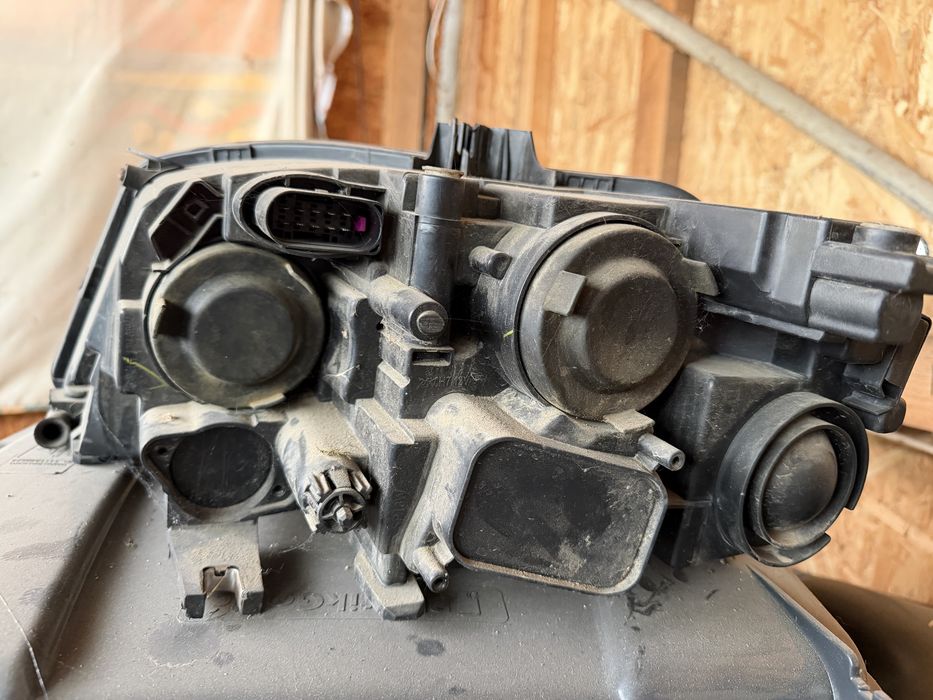 Far drept Audi A4 bB8