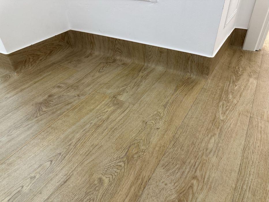 Montaj si vanzare de Covor Pvc,Tapet Pvc,Mocheta,Sapa Autonivelanta