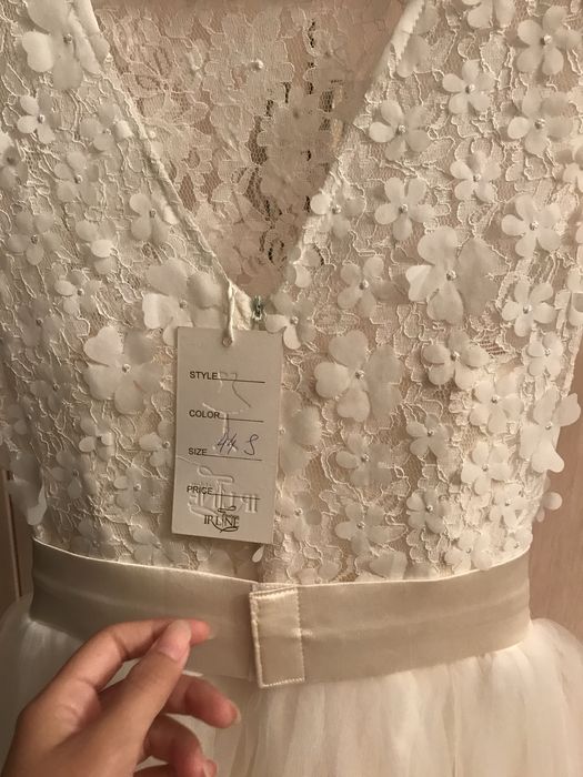 Продам нежное платье