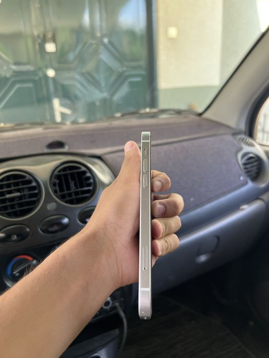 Iphone 12sotiladi srochna
