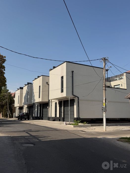 Циолковского | 300 м² | 1,2 сотки | 4 уровня | 5 комнат