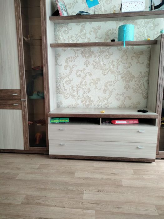 Продам стенку в отличном состоянии