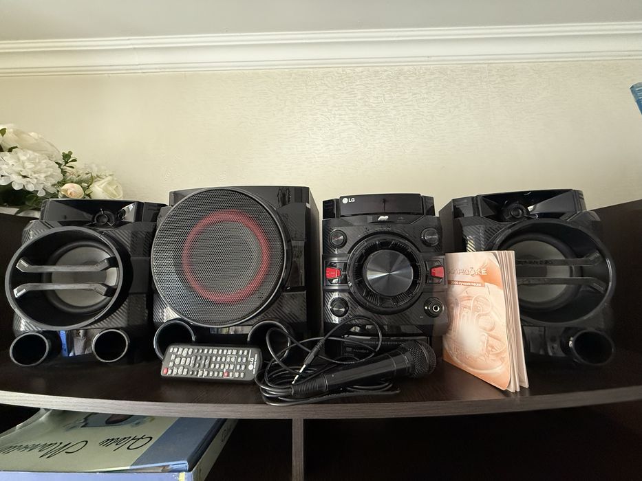 Музыкальный центр