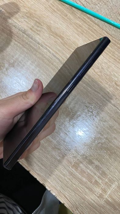 Продам телефон самсунг с 23 ультра