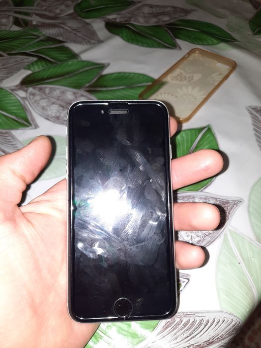 IPhone 6  128 гиг