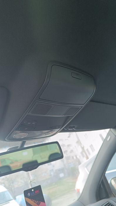 •Продавам ОРИГИНАЛЕН Черен таван от Голф 5 GTI  cheren tavan za golf 5