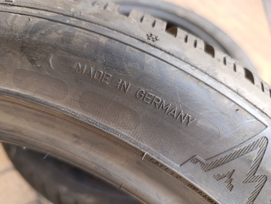 Зимни гуми Dunlop 245/45/17 Germany