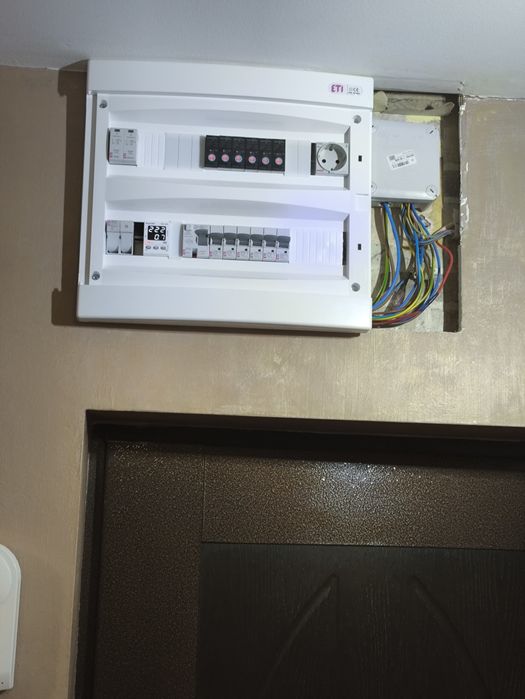 Servicii de Electricitate la Domiciliu (Montaj & Reparații)