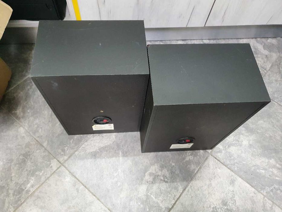 Немски 3-лентови тонколони Hi-Fi-Lautsprecherbox nach DIN 45 500