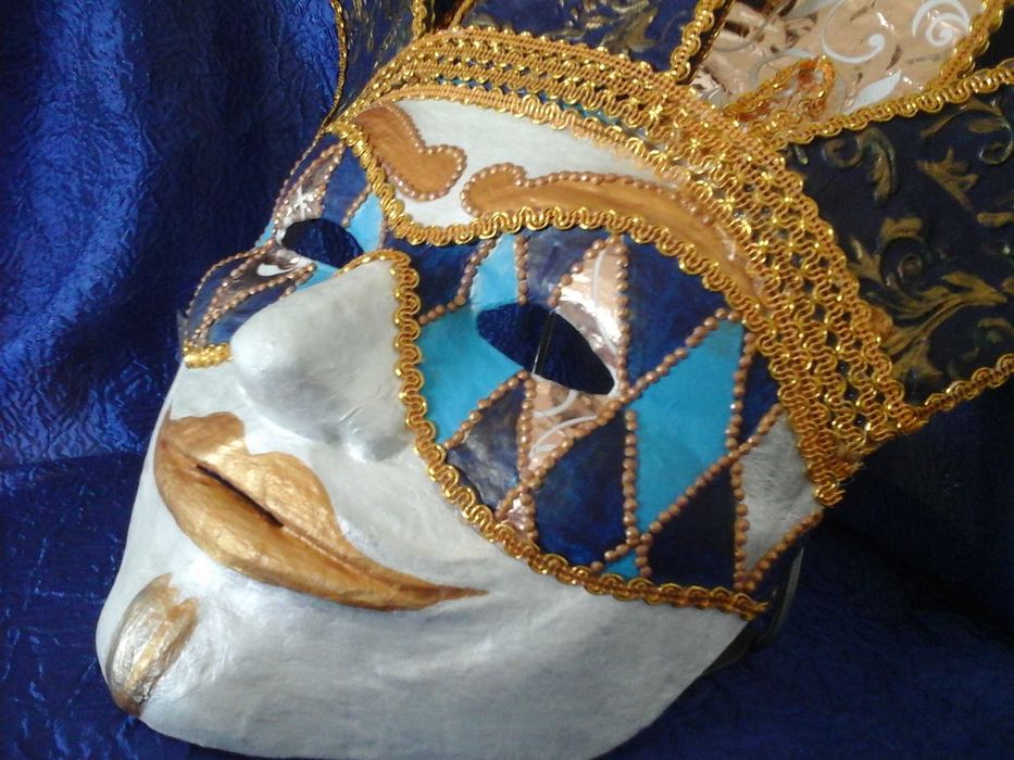 Маска венецианская