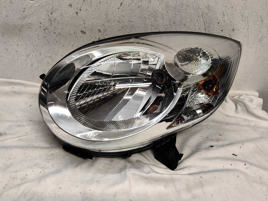 Фар Ситроен Ц1  Citroen C1