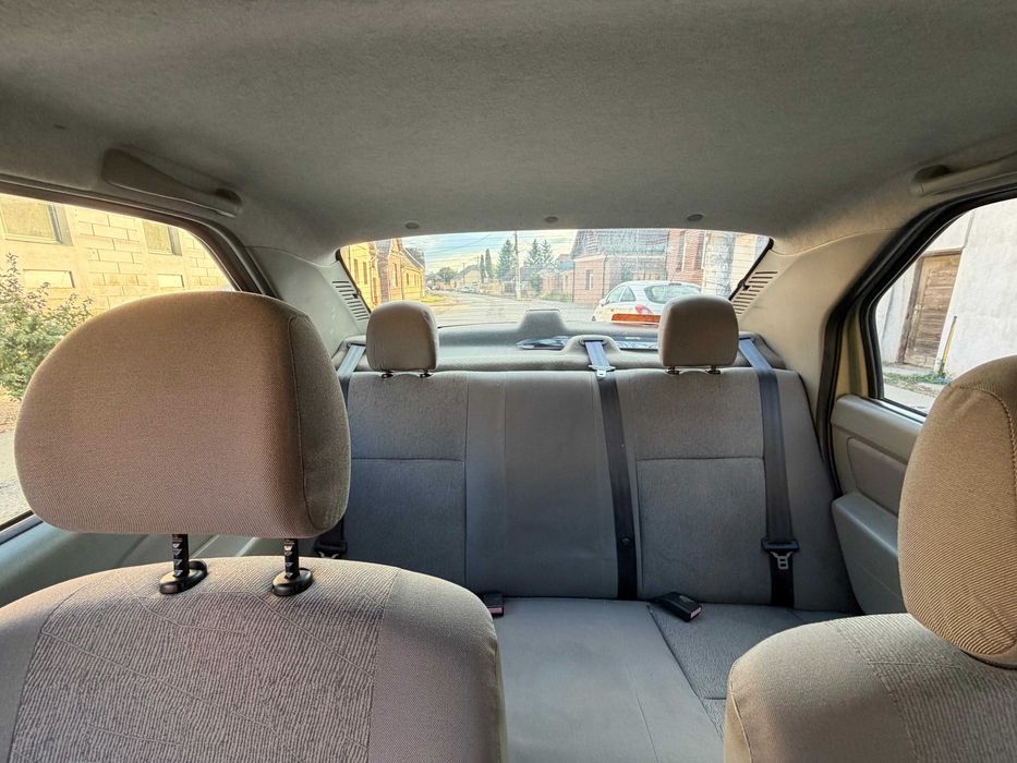 Vand Dacia Logan Fara servodirectie si AC
