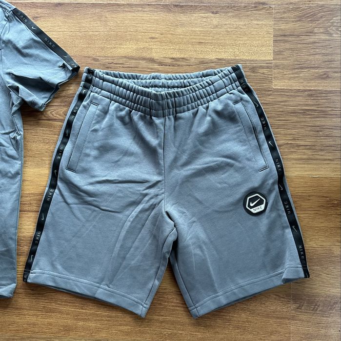 Мъжки,памучен,къс екип Nike в сиво,с гумирано зашито лого