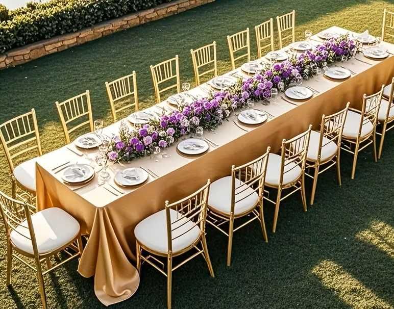 Fata de masa din satin