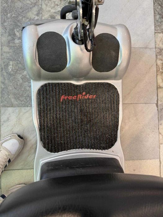 Електрически скутер за придвижване FreeRider Mango – 500 €