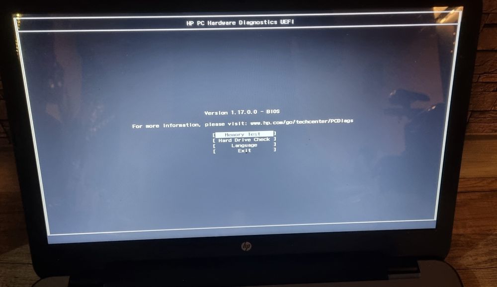 лаптоп HP Notebook модел 17-y001no