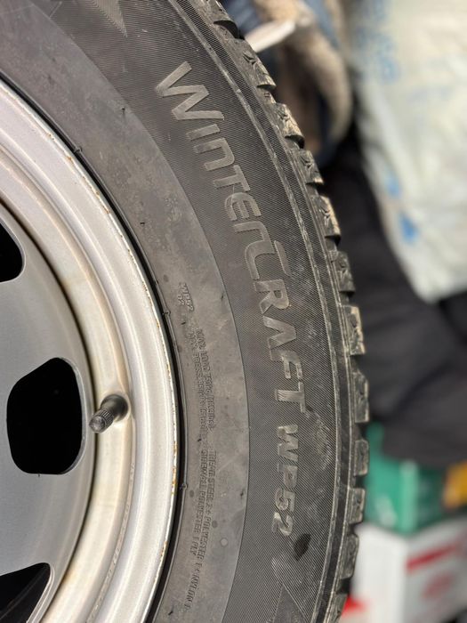 Set 4 roți iarnă complete Kumho WinterCraft WP52 215/65 R16 98H + jante tablă