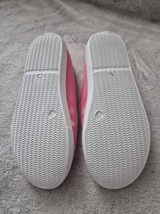 Чисто нови на Дисни