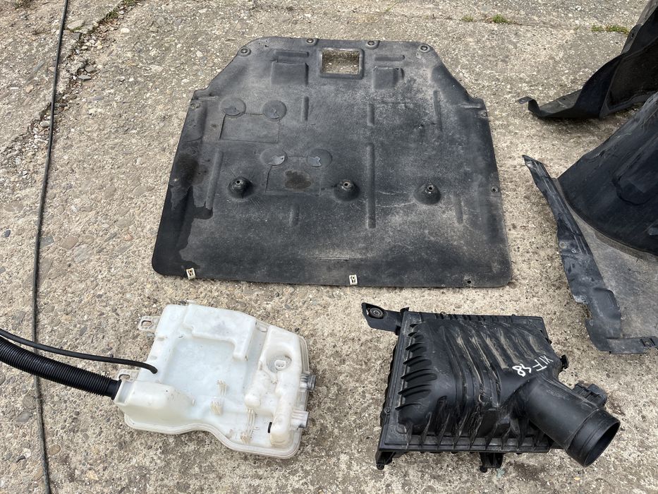 Scut / Carenaj / Carcasa filtru / Vas apa / Tulumba BMW X1 F48