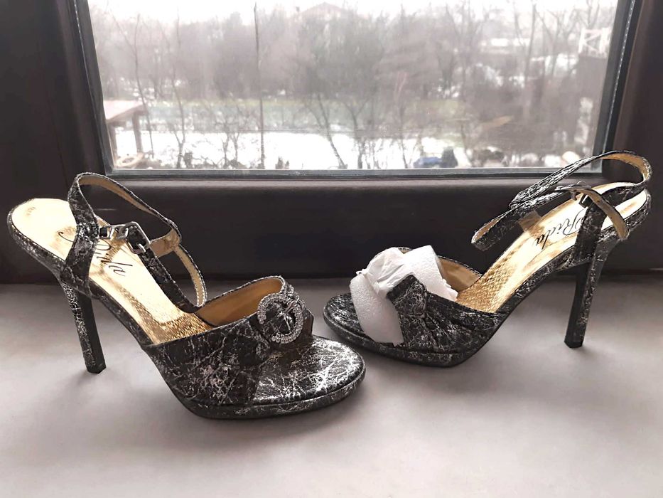 pantofi tip sandale noi marca rida negru cu gri elegante cu toc