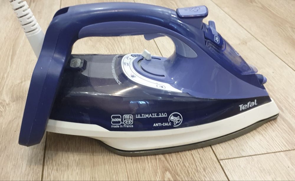 Fier de calcat TEFAL