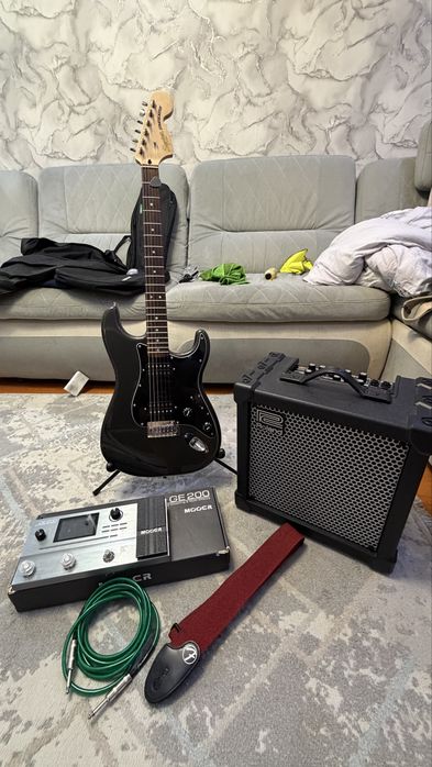 Squier Affinity Series ™ Stratocaster® HH Charcoal Frost Metallic