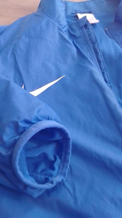 Чисто нова ветровка Nike