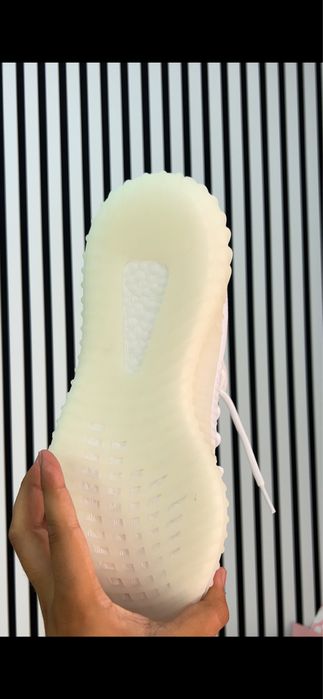 Yeezy Full White 360