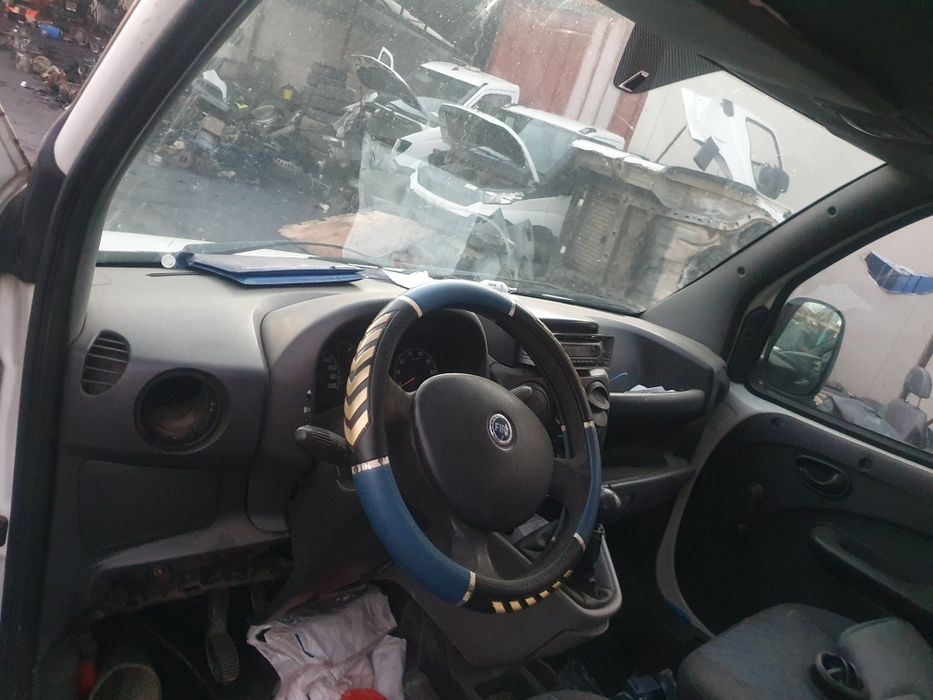 Dezmembrez fiat doblo motor 1.3 jtd 2006 cutie viteze 5 trepte