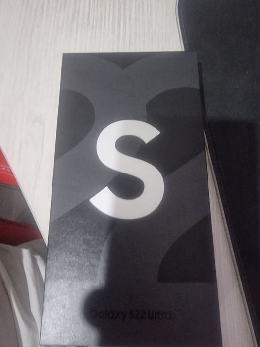 Продам Самсунг S22 ultra