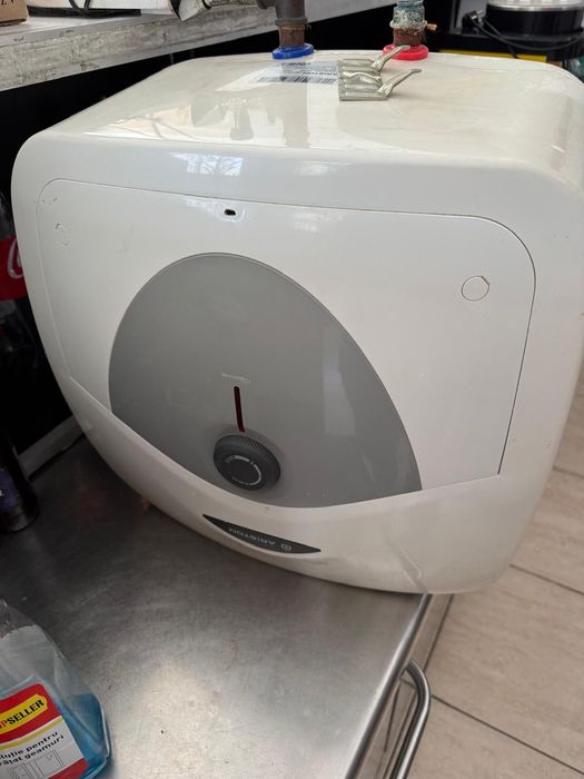 Boiler Ariston 0.8 Mpa 8 Bar 1.5 KW Vac 220-240 50/60 Hz