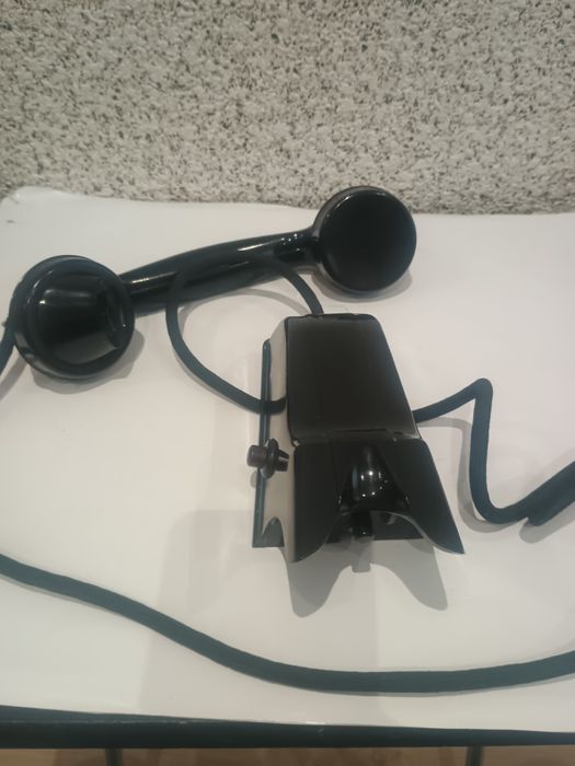 Комплект -бакелитов  телефон и домофон .