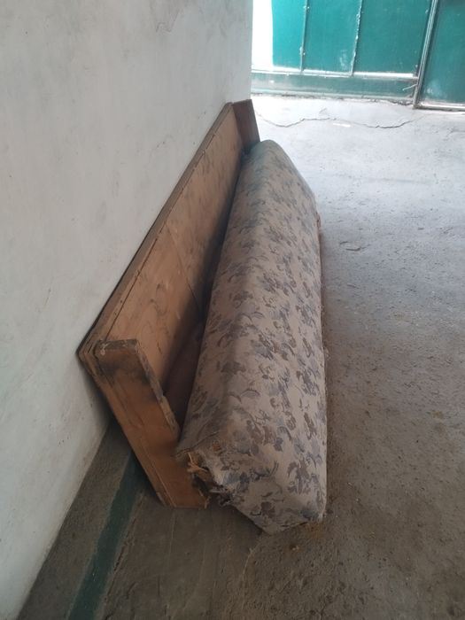 Диван на разборку