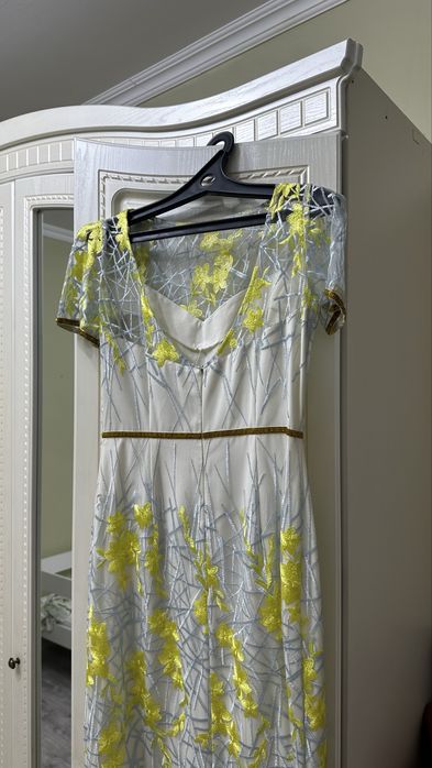 Платье вечернее.