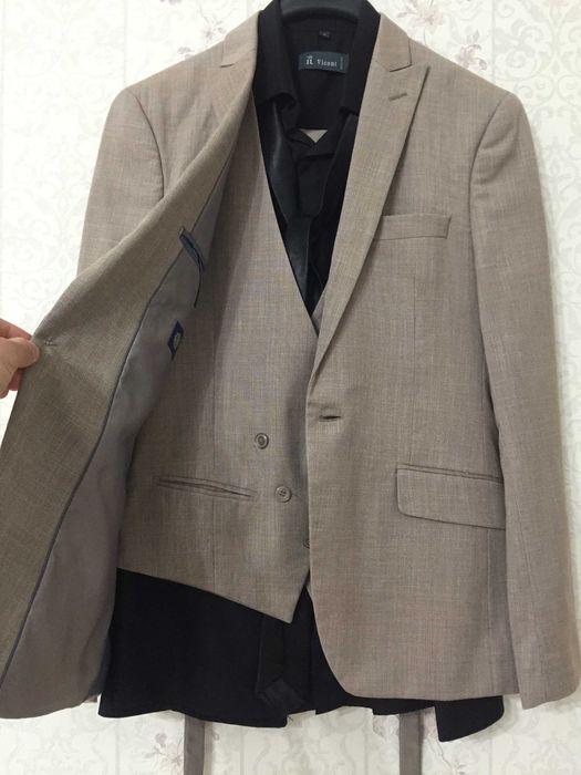 Костюм тройка мужской